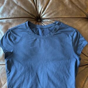 ALO Yoga Blue Crop Top navy